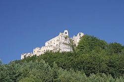 Hrad Lietava z cesty do osady Majer